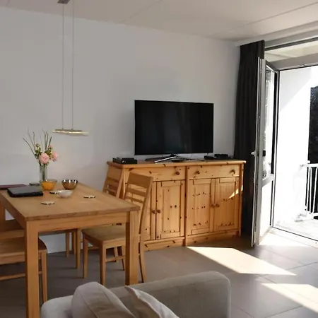 펜션 Sonnige Ferienwohnung 부숨