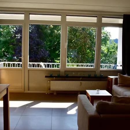 Sonnige Ferienwohnung * 부숨